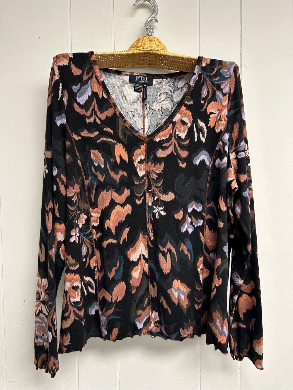 FDJ Women's V-Neck Floral Blouse - Black and Brown